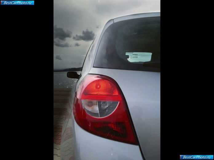 2005 Renault Clio Iii 3door - фотография 23 из 23