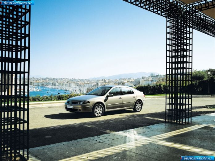2005 Renault Laguna - фотография 2 из 24 2005 Renault Laguna - фотография 2 из 24