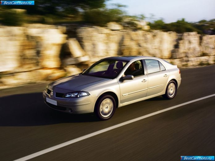 2005 Renault Laguna - фотография 7 из 24 2005 Renault Laguna - фотография 7 из 24