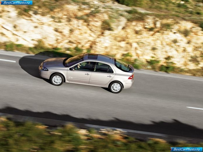 2005 Renault Laguna - фотография 12 из 24 2005 Renault Laguna - фотография 12 из 24