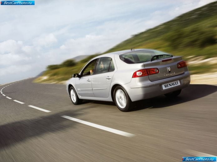 2005 Renault Laguna - фотография 13 из 24 2005 Renault Laguna - фотография 13 из 24