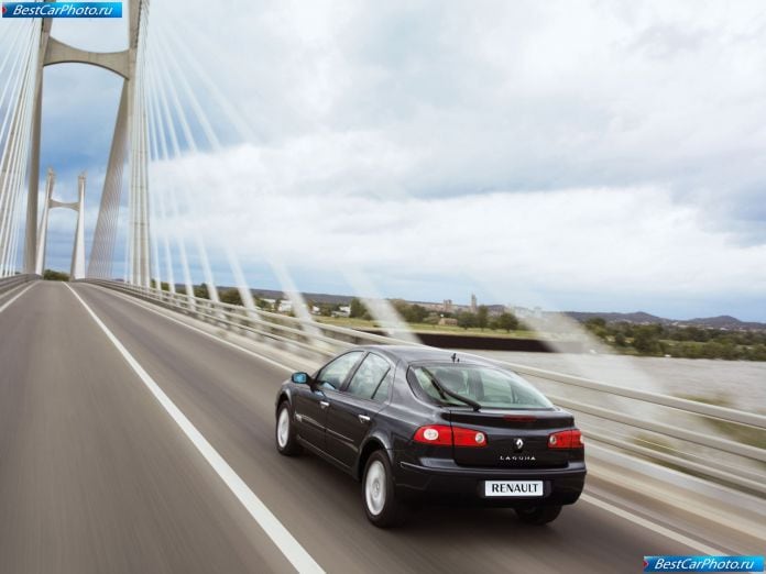 2005 Renault Laguna - фотография 14 из 24 2005 Renault Laguna - фотография 14 из 24