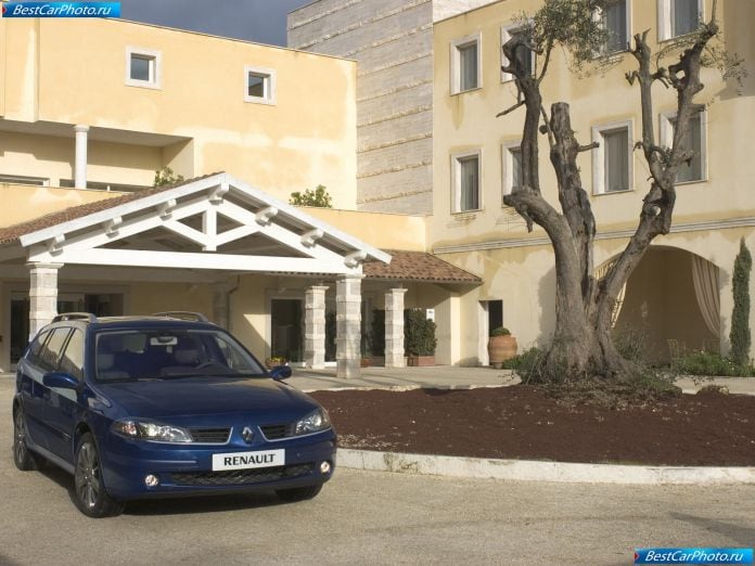2005 Renault Laguna Gt Estate - фотография 8 из 24
