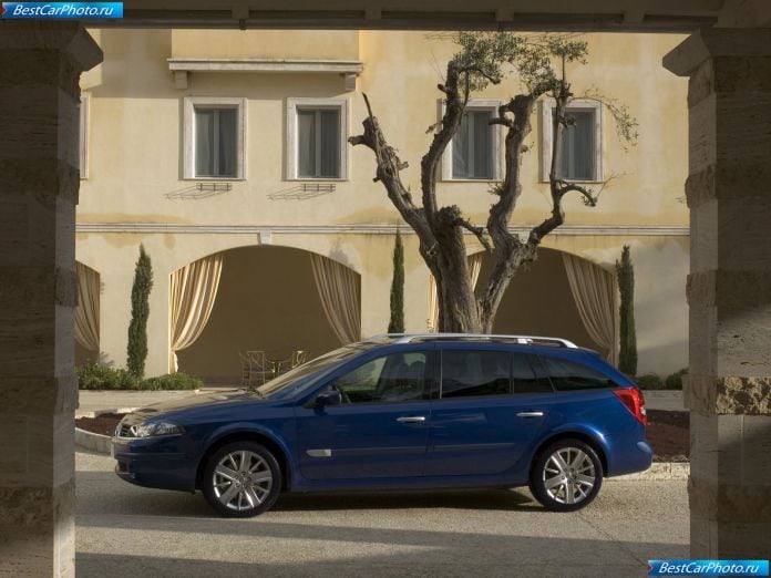 2005 Renault Laguna Gt Estate - фотография 12 из 24 2005 Renault Laguna Gt Estate - фотография 12 из 24