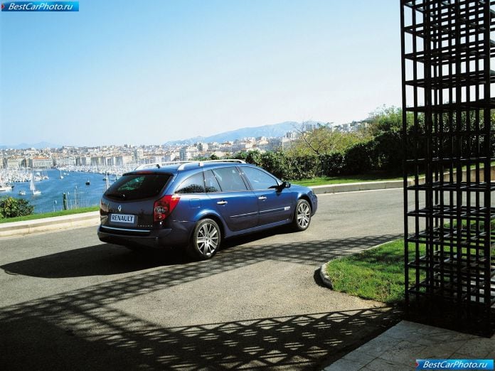 2005 Renault Laguna Gt Estate - фотография 14 из 24 2005 Renault Laguna Gt Estate - фотография 14 из 24