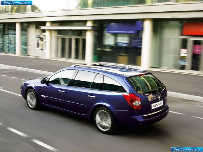 2005 Renault Laguna Gt Estate - фотография 18 из 24