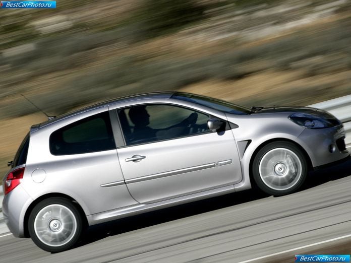 2006 Renault Clio Sport - фотография 19 из 32 2006 Renault Clio Sport - фотография 19 из 32