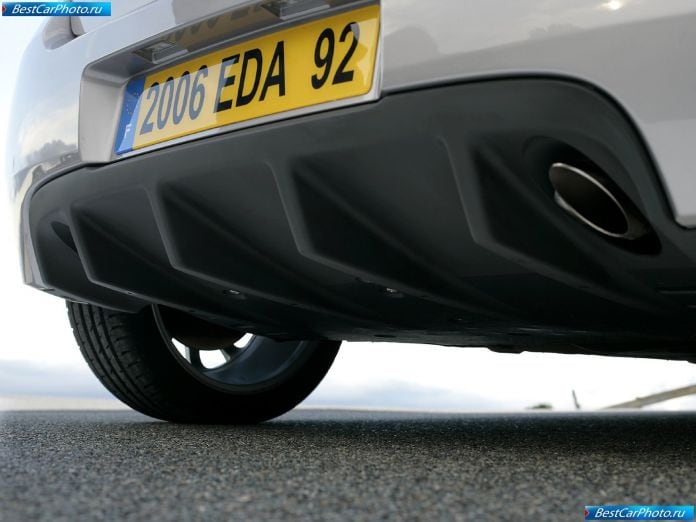 2006 Renault Clio Sport - фотография 28 из 32 2006 Renault Clio Sport - фотография 28 из 32