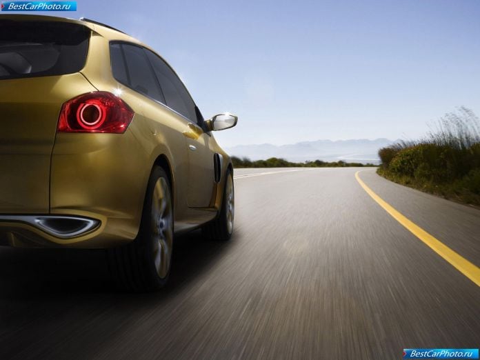 2007 Renault Clio Grand Tour Concept - фотография 12 из 33 2007 Renault Clio Grand Tour Concept - фотография 12 из 33