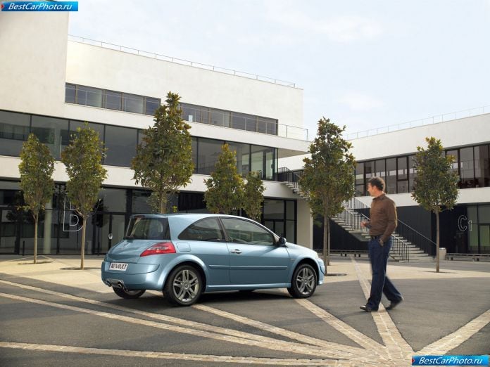 2007 Renault Megane Gt - фотография 4 из 20