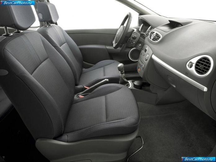 2008 Renault Clio Estate - фотография 26 из 43 2008 Renault Clio Estate - фотография 26 из 43