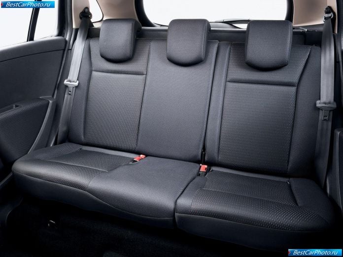 2008 Renault Clio Estate - фотография 27 из 43 2008 Renault Clio Estate - фотография 27 из 43
