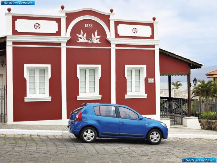2008 Renault Sandero - фотография 5 из 11