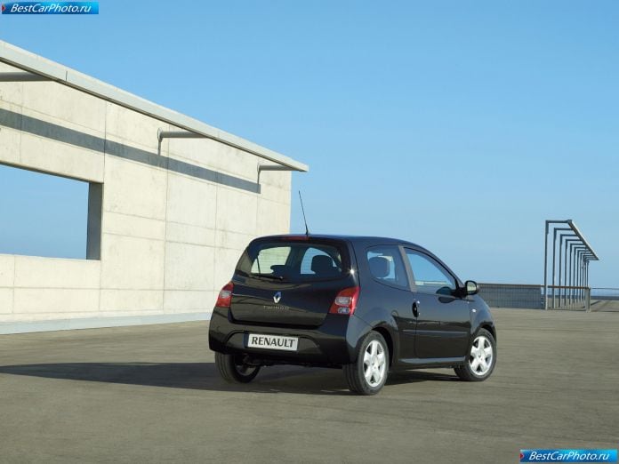 2008 Renault Twingo - фотография 22 из 79 2008 Renault Twingo - фотография 22 из 79