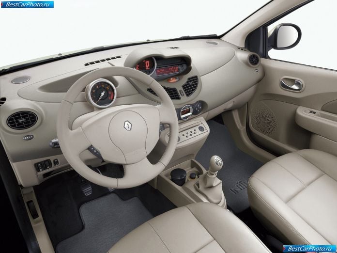 2008 Renault Twingo - фотография 35 из 79 2008 Renault Twingo - фотография 35 из 79