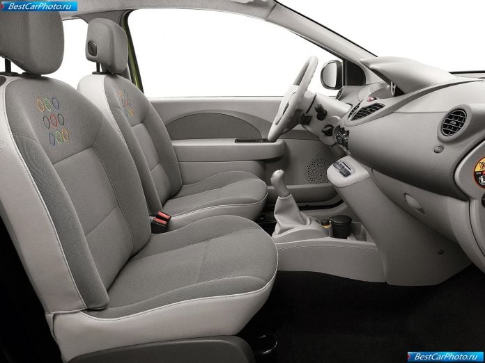 2008 Renault Twingo - фотография 39 из 79 2008 Renault Twingo - фотография 39 из 79