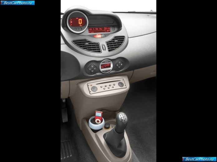 2008 Renault Twingo - фотография 67 из 79 2008 Renault Twingo - фотография 67 из 79