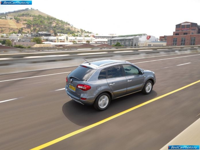 2009 Renault Koleos - фотография 16 из 49 2009 Renault Koleos - фотография 16 из 49