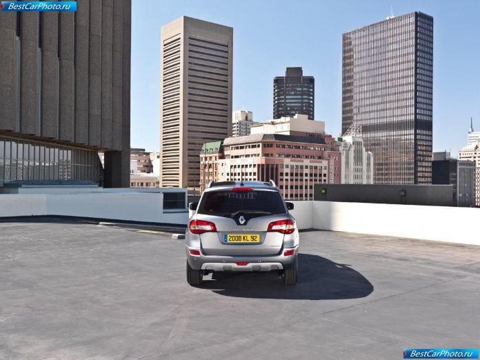 2009 Renault Koleos - фотография 24 из 49 2009 Renault Koleos - фотография 24 из 49