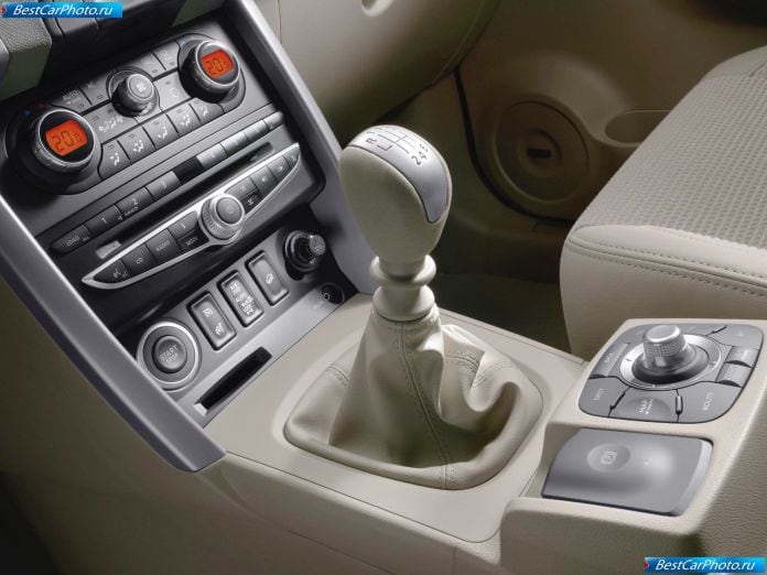 2009 Renault Koleos - фотография 40 из 49 2009 Renault Koleos - фотография 40 из 49