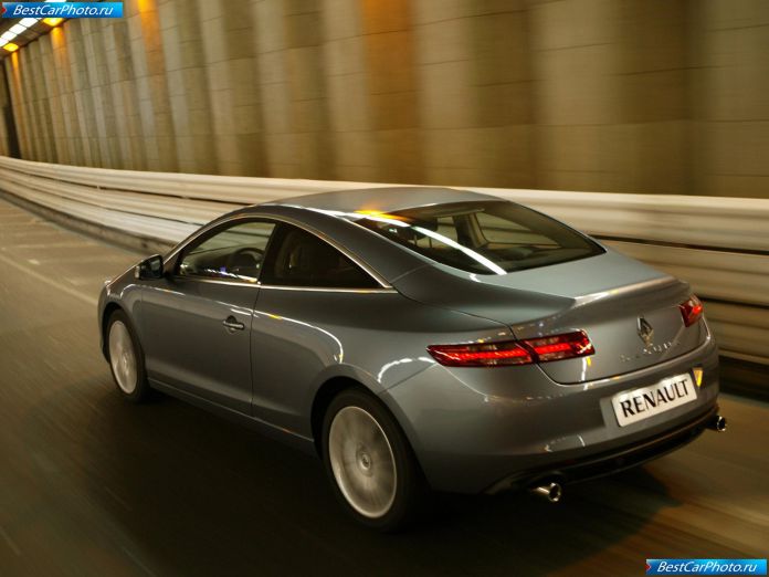 2009 Renault Laguna Coupe - фотография 22 из 84