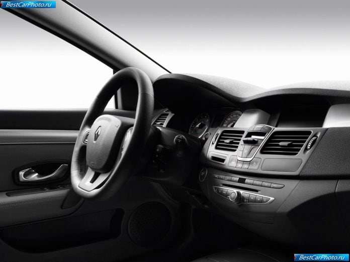 2009 Renault Laguna Coupe - фотография 43 из 84 2009 Renault Laguna Coupe - фотография 43 из 84