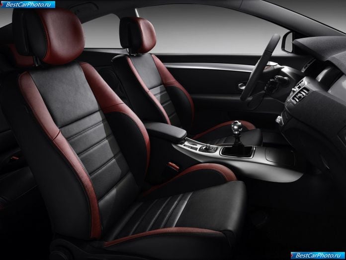 2009 Renault Laguna Coupe - фотография 44 из 84