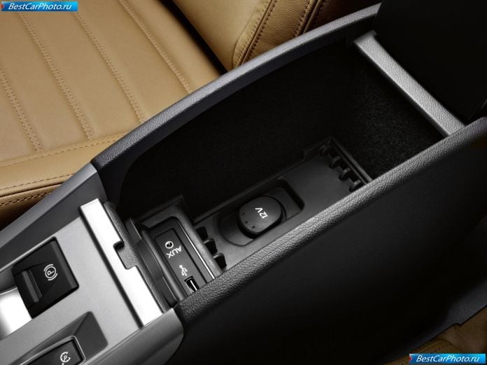 2009 Renault Laguna Coupe - фотография 54 из 84