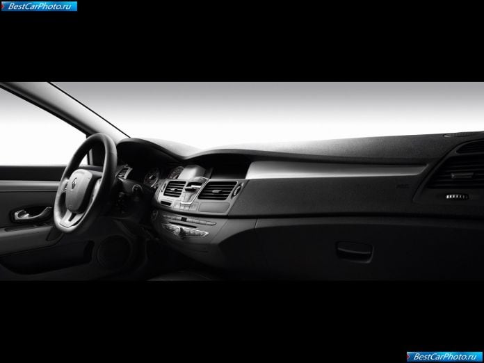 2009 Renault Laguna Coupe - фотография 73 из 84