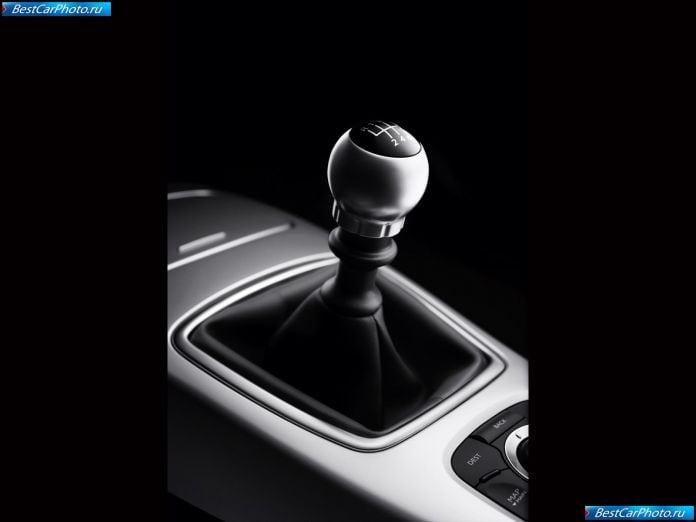 2009 Renault Laguna Coupe - фотография 76 из 84 2009 Renault Laguna Coupe - фотография 76 из 84