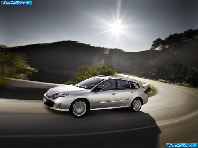 2009 Renault Laguna Gt - фотография 3 из 11 2009 Renault Laguna Gt - фотография 3 из 11