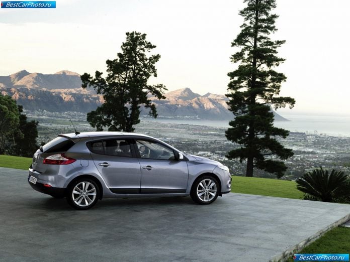 2009 Renault Megane - фотография 7 из 41 2009 Renault Megane - фотография 7 из 41