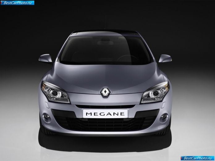 2009 Renault Megane - фотография 17 из 41 2009 Renault Megane - фотография 17 из 41