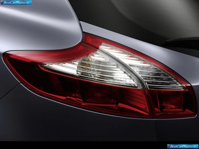 2009 Renault Megane - фотография 27 из 41 2009 Renault Megane - фотография 27 из 41