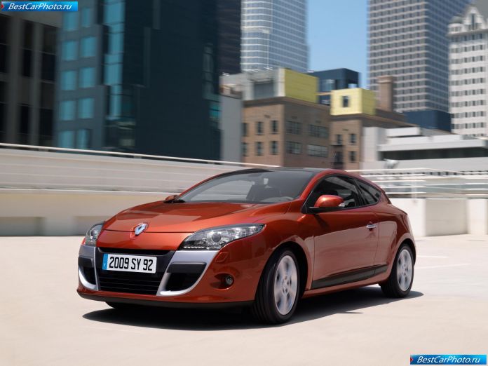 2009 Renault Megane Coupe - фотография 1 из 45