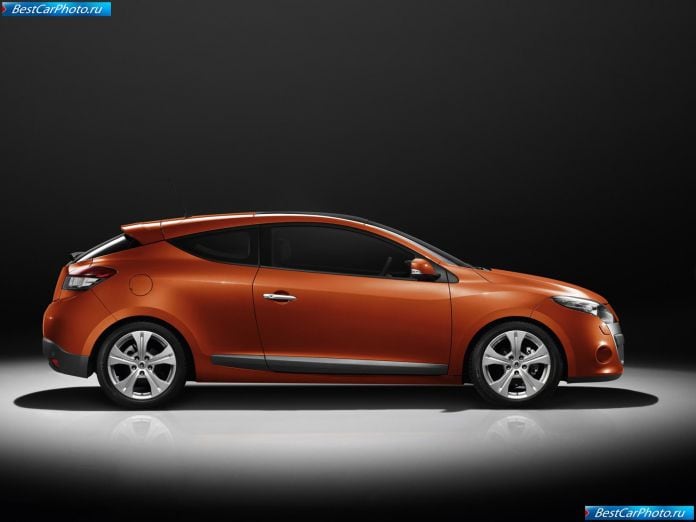 2009 Renault Megane Coupe - фотография 12 из 45