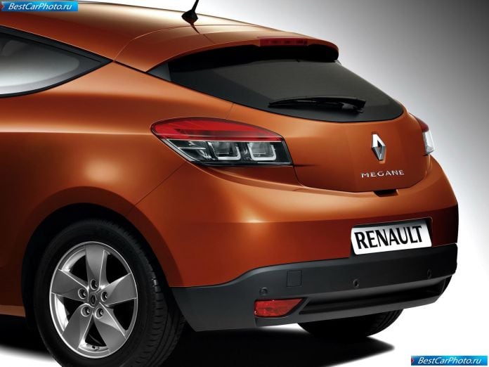 2009 Renault Megane Coupe - фотография 28 из 45