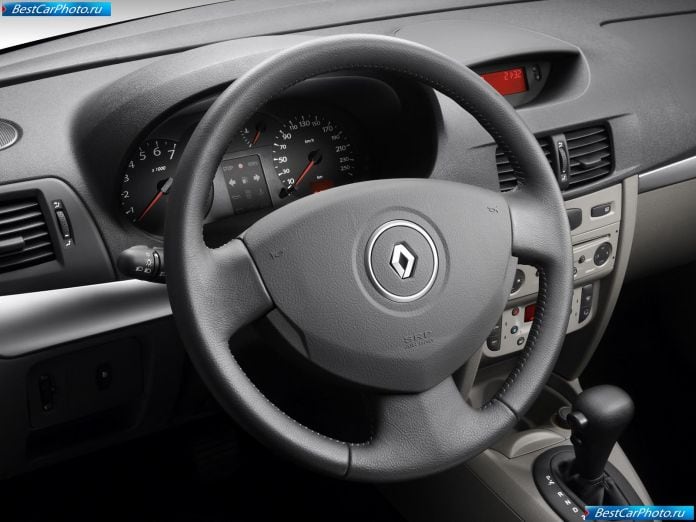 2009 Renault Symbol - фотография 26 из 45 2009 Renault Symbol - фотография 26 из 45