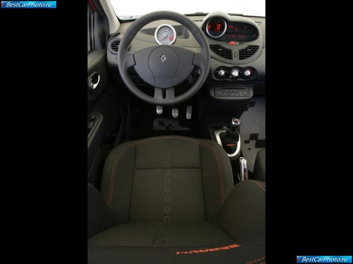 2009 Renault Twingo Rs - фотография 71 из 73 2009 Renault Twingo Rs - фотография 71 из 73