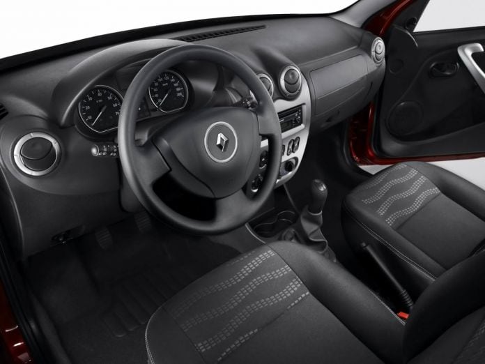 2010 Renault Sandero Stepway Hatchback - фотография 2 из 6