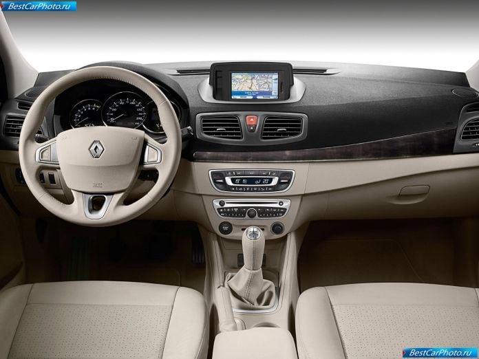2010 Renault Fluence - фотография 8 из 10 2010 Renault Fluence - фотография 8 из 10
