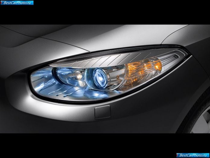 2010 Renault Fluence - фотография 10 из 10