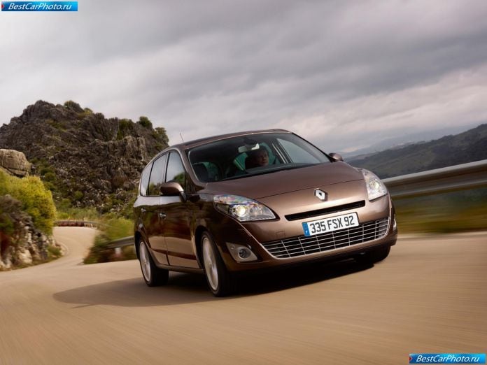2010 Renault Grand Scenic - фотография 1 из 53
