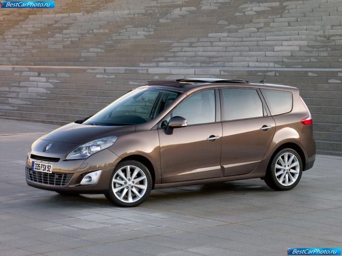 2010 Renault Grand Scenic - фотография 7 из 53