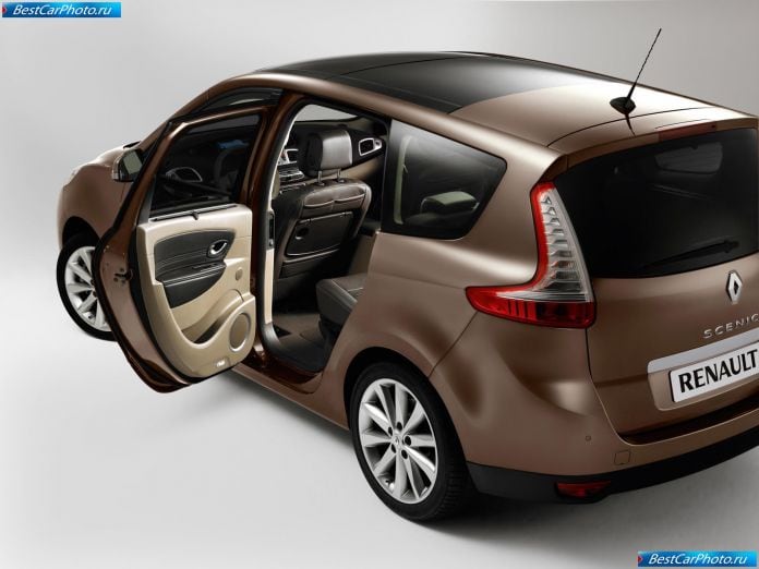 2010 Renault Grand Scenic - фотография 17 из 53 2010 Renault Grand Scenic - фотография 17 из 53