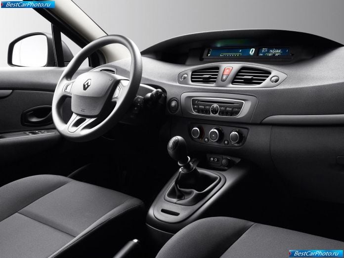 2010 Renault Grand Scenic - фотография 20 из 53 2010 Renault Grand Scenic - фотография 20 из 53