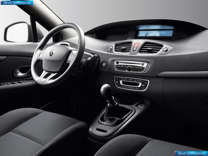 2010 Renault Grand Scenic - фотография 21 из 53 2010 Renault Grand Scenic - фотография 21 из 53
