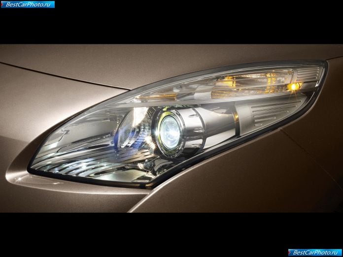 2010 Renault Grand Scenic - фотография 40 из 53 2010 Renault Grand Scenic - фотография 40 из 53