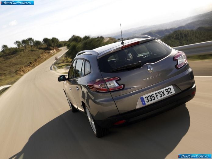 2010 Renault Megane Estate - фотография 12 из 59 2010 Renault Megane Estate - фотография 12 из 59