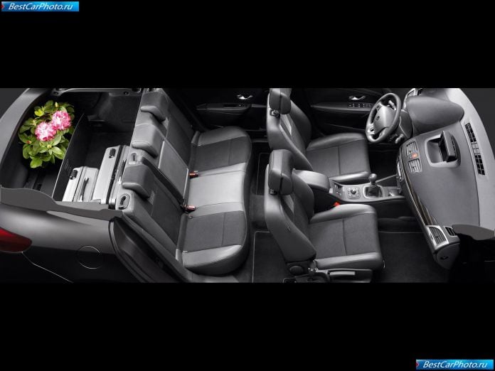2010 Renault Megane Estate - фотография 46 из 59 2010 Renault Megane Estate - фотография 46 из 59